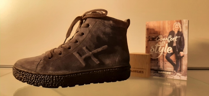 Hartjes Phil d.grau 189,- €